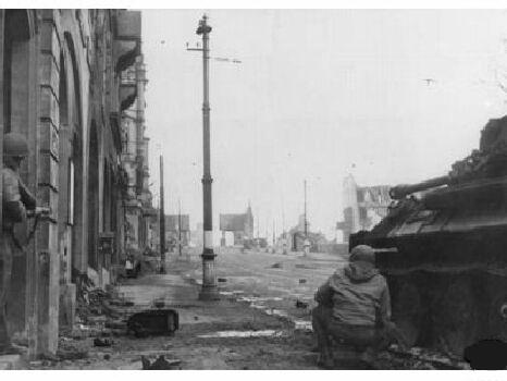BRIDGEHEAD ACROSS THE REMAGEN