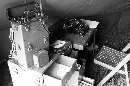 RADIO COMMS DESK