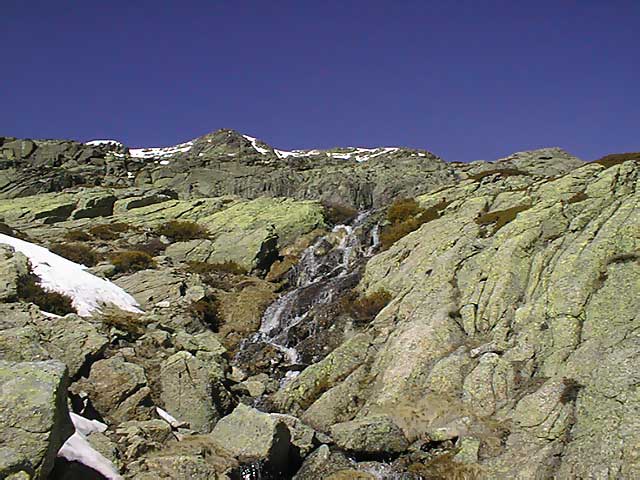 p9.jpg (62529 bytes)