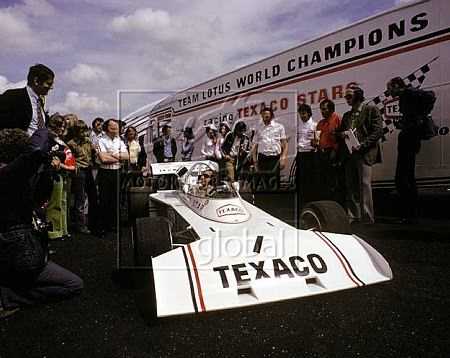 Emerson Fittipaldi�r�p������74���G�Ť�{���ɨ�, ���o���L�b�G�Ť�{�����Ʒ~�a�ӨI�����a���C Picture Source: Sutton Images