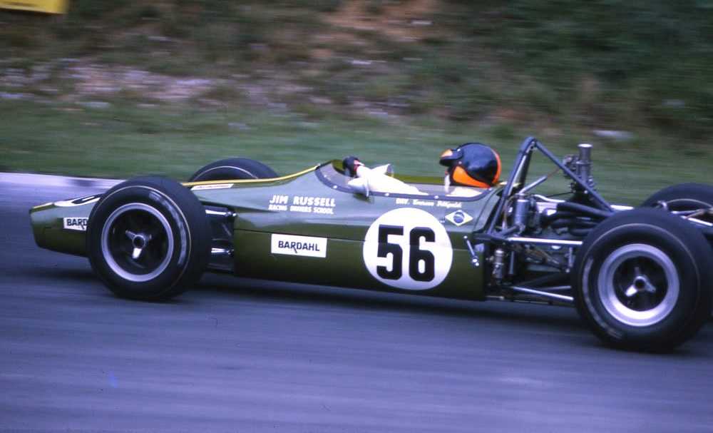 Emerson Fittipaldi�b�ѻP�֯S��{���ᤣ�[, �]�����{�W���ӤɯŰѻP�T�Ť�{������, (����) ��ۦb�ݦ~�������ᨮ�������郞�⤧�@�C Picture Source: Formula 3 History