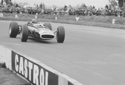 Jackie Stewart�b1967�~�r�p��BRM�@�Ť�{���ɨ��C Picture Source: Wheels Archives