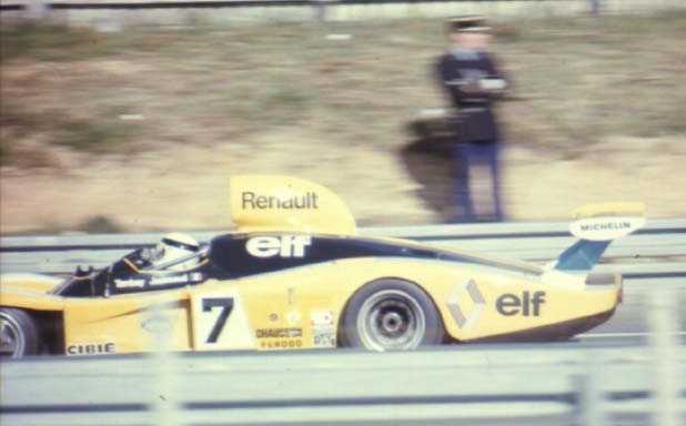 Tambay�b1977�~�Ǩ~�j�ɤ�����h�X... Picture Source: Racing Sports Cars
