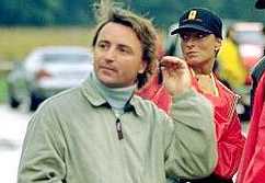 �K�۹�Ө�, Arnoux���G�����o�ɨ��H��, �Ϭ��L�b�X�u�k�ԧQ50�P�~�������ʤ�, �P�u�@�H���������ᤧ�Ӥ��C	Picture Source: Maranello.cc