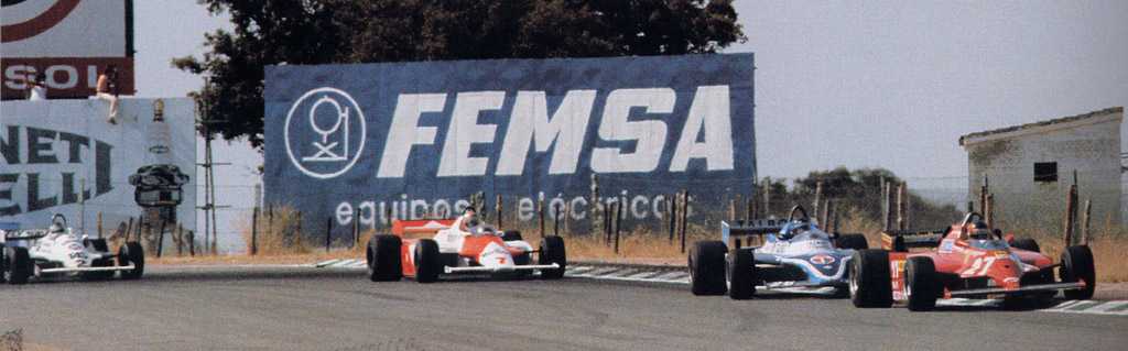 Gilles Villeneuve�b��Z���A�԰��������ɤ�, �H����H���ԷV�M��@, �ư��U���a�O�ܨ�L�Ԩ����D�], �ש�H�u�����Y�v�����A�ӥX�C �Ϭ��L�b�o�����ɤ���u�]�v�s�������p�C Picture Source: Ventisetterosso - Salut Gilles