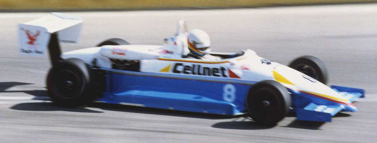 James Hunt���M��David�����N�B��S�����, �b�ɨ��餤���v, ���̲ץ��Ѧ����C �Ϭ��L�b1986�~�ѻP�D���T�Ť�{�����ɪ����q�C	Picture Source: ���A�}�G��