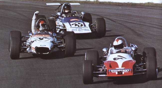 Hunt�b�T�Ť�{�����ɤ��ä�F4�~, �b�ɶ��W���G���L�P�������� ~ �ҦpRonnie Peterson�MNiki Lauda�� ~ �٭n����; �Ϭ��L(33����)�b1971�~�����ɹϤ��C Picture Source: F3 History