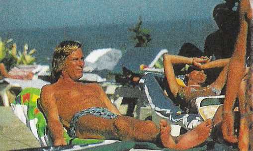...�Ʀܩ�ɧU�L�g�񪺧ζH�Ӷi��u�n�ʫŶǡv�C Picture Source:�mMotor Sports�nJan 1998