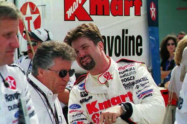�]�\Mario Andretti(���G)�y�ڤ]�S���Q��, �ۤv����lMichael(���T)�������}�ðһ�������, ��ӧ�i�H�ۥߪ���C �Ϭ��L�̦b1999�~�d�S��{�����y���ɪ����͡C Picture Source: Auto Racing 1