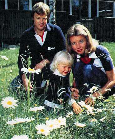 Peterson�C�~�ҷ|�M�d�k�@�_�^����簲, �L��a�x�������{��, �󦹥i���@���C	Picture Source: Ronnie Peterson Official Site