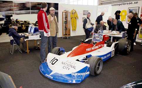 Ronnie Peterson��������@�������s�L���ͥ��Ƹ�ӺɤߺɤO, �Ϭ�����|�b���ꤺ���i�����i���u��C Picture Source: Ronnie Peterson Official Site