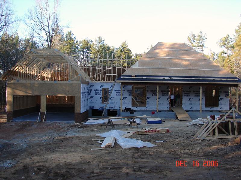 WOW, the framing crew worked on Saturday!&nbsp;&nbsp;&nbsp;&nbsp;&nbsp;&nbsp; What a difference!