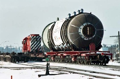 Imponente se ve el reactor que el CPR moviliz� durante 4 d�as hasta una refiner�a ubicada en Regina. (Foto cortes�a CPR)