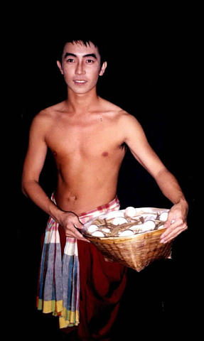 <Chang & Eng 1999> - Thai Villager (Duck Eggs)