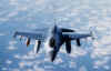 f16_headon.jpg (52143 bytes)