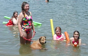daughters 1,2; granddaughters 2,3; dog