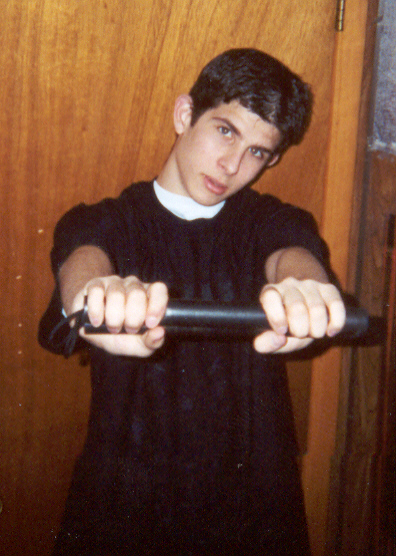 kaos kid.jpg (215504 bytes)