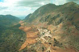 Villaluenga del Rosario es una de las poblaciones situadas dentro del Parque Natural Sierra de Grazalema. Foto: JUANDE