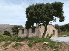 Exterior de la Casa Rural La Piedra (tama�o ampliada 222 kb aprox.)