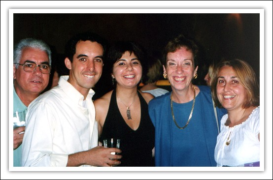 Eloy, Eu, M�rcia, Prof� Berenice e uma amiga, vernissage pizzaria piola 2003.