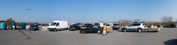 femme brancher un interrupteur depuis une prise Meyzieu