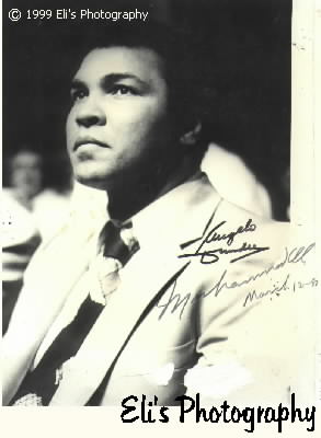 close up AUTOGRAPHED!! 1987