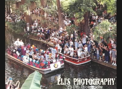 San Antonio Spurs Avery Johnson & David Robinson 1999 Championship River Parade.