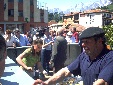 Todo el mundo a repartir comida