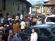 La procesi�n se dirige a Aniezo, donde se har� una novena antes de subir a la Virgen a su santuario en la ladera de pe�a Sagra.