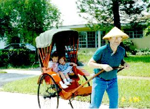 rickshaw.jpg (24455 bytes)