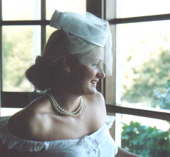Bridal pilbox with bow 424Y