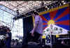 blur29.jpg (46815 bytes)