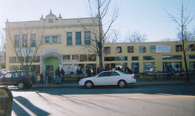 The Craft Alliance building on Delmar.&nbsp; Today they were having a pottery sale