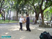 N. Alvarez con el disc�pulo m�s avanzado de Jeng Shean Chih