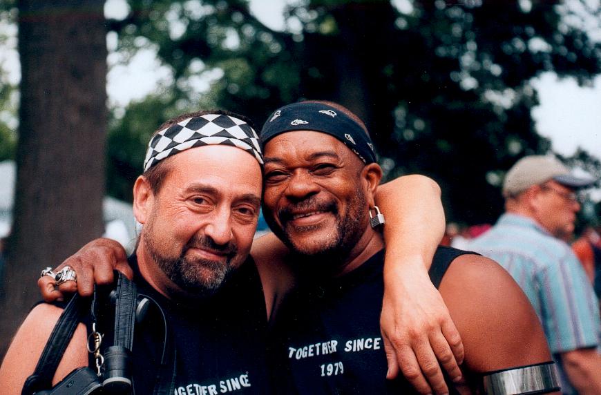 Mark & Ken . Baltimore GLBT Pride . 16jun02 . EXB Protest Photo