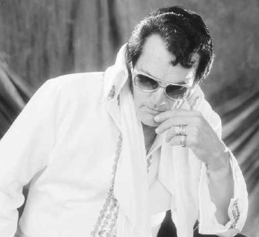 Joe as Elvis