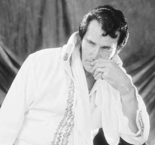 Joe as Elvis