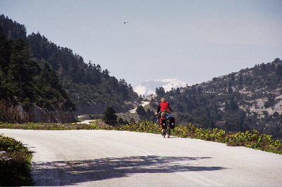 Why
cycle touring is THE way to travel