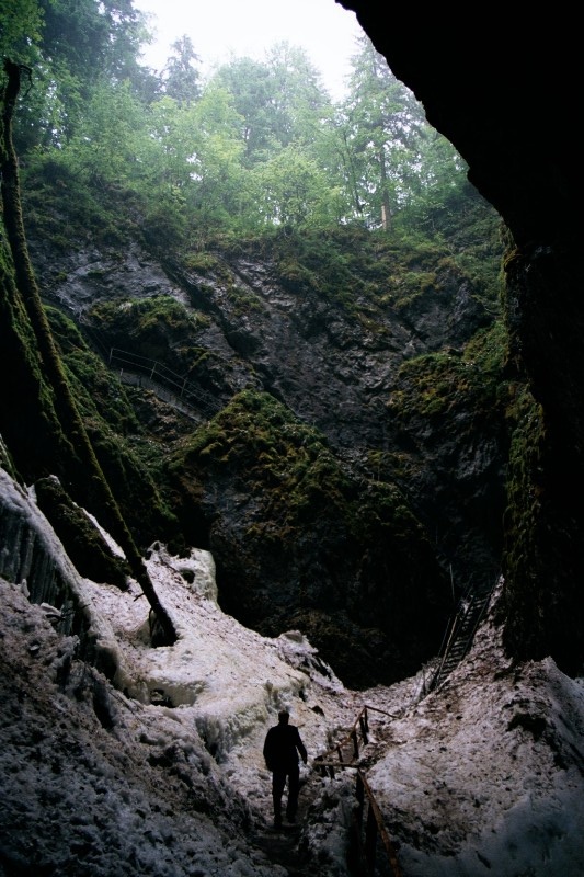 Entry to the ice cave, Apuensi mountains