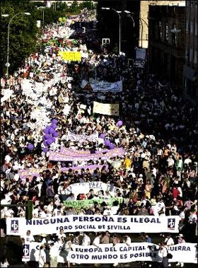 Diario Accion de General Rodriguez, politica, actualidad, noticias e informacion, personalidades e instituciones, policiales, galerias de fotos; historia de General Rodriguez, sus origenes, edificios, estancias, habitos y costumbres, anecdotas, comercios e industrias, los fundadores, antiguas instituciones, fotos e imagenes; suplementos especiales: la crisis politica, economica y social de la Argentina, los acontecimientos de Diciembre de 2001, articulos y entrevistas; Emigracion: toda la informacion destinada a aquellos que desean emigrar, radicarse o estudiar en el exterior, visas, pasaportes, consejos, guias, informacion util, links; Trueque: novedades e informacion, links, estructura del trueque; el casamiento de Maxima Zorreguieta y el principe Guillermo Alejandro de Holanda; Guerra de Afganistan: galeria de imagenes e informacion sobre la primera guerra del siglo XXI; el atentado a las torres Gemelas de Nueva York y dscripcion del hecho que conmovio al mundo; Empleo: consultoras, clasificados, agencias de empleo, consejos e informacion util, curriculum vitae, como confeccionarlos, noticias de actualidad; 
Los numeros de la crisis: Las consecuencias de la crisis politica, economica y social; estadisticas, pobreza, desnutricion, salud y asistencia; noticias regionales y provinciales, columnas y editoriales; informacion para negocios: pymes, links, empresas y negocios; Agenda Cultural con toda la informacion de cursos, universidades, talleres, escuelas y oportunidades, exposiciones de arte de la region; buscadores en Internet, Enlaces: links a los mejores sitios de educacion, cultura, arte, biografias, politica, interes general, web, Links del Diario Accion: RMS Titanic, su historia, su tragico viaje inaugural; historias, testimonios, documentos y articulos sobre el naufragio; links y sitios sobre el tema; la pelicula de Cameron, fotos e imagenes; suplementos especiales, historia argentina, la belle epoque, Eva Peron, estancias y palacios, efemerides, personalidades y proceres, curiosidades y anecdotas, artistas, escritores, cientificos, politicos y funcionarios, edificios historicos, arquitectura, y muchisimo mas