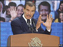 Diario Accion de General Rodriguez, politica, actualidad, noticias e informacion, personalidades e instituciones, policiales, galerias de fotos; historia de General Rodriguez, sus origenes, edificios, estancias, habitos y costumbres, anecdotas, comercios e industrias, los fundadores, antiguas instituciones, fotos e imagenes; suplementos especiales: la crisis politica, economica y social de la Argentina, los acontecimientos de Diciembre de 2001, articulos y entrevistas; Emigracion: toda la informacion destinada a aquellos que desean emigrar, radicarse o estudiar en el exterior, visas, pasaportes, consejos, guias, informacion util, links; Trueque: novedades e informacion, links, estructura del trueque; el casamiento de Maxima Zorreguieta y el principe Guillermo Alejandro de Holanda; Guerra de Afganistan: galeria de imagenes e informacion sobre la primera guerra del siglo XXI; la guerra de Irak, Bagdad, Georges W. Bush, Saddam Husseim, el atentado a las torres Gemelas de Nueva York, las twin towers, el 11-s, y descripcion del hecho que conmovio al mundo; Empleo: consultoras, clasificados, agencias de empleo, consejos e informacion util, curriculum vitae, como confeccionarlos, noticias de actualidad; 
Los numeros de la crisis: Las consecuencias de la crisis politica, economica y social; estadisticas, pobreza, desnutricion, salud y asistencia; noticias regionales y provinciales, columnas y editoriales; informacion para negocios: pymes, links, empresas y negocios; Agenda Cultural con toda la informacion de cursos, universidades, talleres, escuelas y oportunidades, exposiciones de arte de la region; buscadores en Internet, Enlaces: links a los mejores sitios de educacion, cultura, arte, biografias, politica, interes general, web, Links del Diario Accion: RMS Titanic, su historia, su tragico viaje inaugural; historias, testimonios, documentos y articulos sobre el naufragio; links y sitios sobre el tema; la pelicula de Cameron, fotos e imagenes; suplementos especiales, Historia Argentina y de General Rodriguez, la llegada de la democracia en General Rodriguez, la asuncion de Juan Lumbreras como intendente en 1983, galeria de imagenes, sus palabras y los actos, su gabinete, festejos de la comunidad. Fundacion del pueblo de General Rodriguez, sus instituciones y personalidades relevantes, arquitectura y edificios, comercios e industrias, sus comienzos, estancias, inmigraciones italianas, espa�olas, vascas e irlandesas, anecdotas y efemerides, sus hombres ilustres, el Hospital Vicente Lopez y Planes, su fundacion por las Damas de Beneficencia, el hundimiento del crucero General Belgrano, testimonios de ex combatientes y tripulantes, su comandante Hector Elias Bonzo, fotos e imagenes, recuerdos y homenajes, historia de la familia Bonzo de General Rodriguez, entrevistas y articulos periodisticos. La guerra de Malvinas en el Atlantico Sur, el conflicto belico con Gran Breta�a de 1982, politicos relevantes, Benjamin Paez y Trueba, fotos antiguas de familias fundadoras, galerias de imagenes de pobladores, recorrida virtual por el antiguo General Rodriguez, el paso de la Infanta en 1910, historia de La Serenisima, la familia Mastellone, La Choza, Bernardo de Irigoyen, peronismo y radicalismo y muchisimo mas