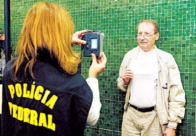 Diario Accion de General Rodriguez, politica, actualidad, noticias e informacion, personalidades e instituciones, policiales, galerias de fotos; historia de General Rodriguez, sus origenes, edificios, estancias, habitos y costumbres, anecdotas, comercios e industrias, los fundadores, antiguas instituciones, fotos e imagenes; suplementos especiales: la crisis politica, economica y social de la Argentina, los acontecimientos de Diciembre de 2001, articulos y entrevistas; Emigracion: toda la informacion destinada a aquellos que desean emigrar, radicarse o estudiar en el exterior, visas, pasaportes, consejos, guias, informacion util, links; Trueque: novedades e informacion, links, estructura del trueque; el casamiento de Maxima Zorreguieta y el principe Guillermo Alejandro de Holanda; Guerra de Afganistan: galeria de imagenes e informacion sobre la primera guerra del siglo XXI; la guerra de Irak, Bagdad, Georges W. Bush, Saddam Husseim, el atentado a las torres Gemelas de Nueva York, las twin towers, el 11-s, y descripcion del hecho que conmovio al mundo; Empleo: consultoras, clasificados, agencias de empleo, consejos e informacion util, curriculum vitae, como confeccionarlos, noticias de actualidad; 
Los numeros de la crisis: Las consecuencias de la crisis politica, economica y social; estadisticas, pobreza, desnutricion, salud y asistencia; noticias regionales y provinciales, columnas y editoriales; informacion para negocios: pymes, links, empresas y negocios; Agenda Cultural con toda la informacion de cursos, universidades, talleres, escuelas y oportunidades, exposiciones de arte de la region; buscadores en Internet, Enlaces: links a los mejores sitios de educacion, cultura, arte, biografias, politica, interes general, web, Links del Diario Accion: RMS Titanic, su historia, su tragico viaje inaugural; historias, testimonios, documentos y articulos sobre el naufragio; links y sitios sobre el tema; la pelicula de Cameron, fotos e imagenes; suplementos especiales, Historia Argentina y de General Rodriguez, la llegada de la democracia en General Rodriguez, la asuncion de Juan Lumbreras como intendente en 1983, galeria de imagenes, sus palabras y los actos, su gabinete, festejos de la comunidad. Fundacion del pueblo de General Rodriguez, sus instituciones y personalidades relevantes, arquitectura y edificios, comercios e industrias, sus comienzos, estancias, inmigraciones italianas, espa�olas, vascas e irlandesas, anecdotas y efemerides, sus hombres ilustres, el Hospital Vicente Lopez y Planes, su fundacion por las Damas de Beneficencia, el hundimiento del crucero General Belgrano, testimonios de ex combatientes y tripulantes, su comandante Hector Elias Bonzo, fotos e imagenes, recuerdos y homenajes, historia de la familia Bonzo de General Rodriguez, entrevistas y articulos periodisticos. La guerra de Malvinas en el Atlantico Sur, el conflicto belico con Gran Breta�a de 1982, politicos relevantes, Benjamin Paez y Trueba, fotos antiguas de familias fundadoras, galerias de imagenes de pobladores, recorrida virtual por el antiguo General Rodriguez, el paso de la Infanta en 1910, historia de La Serenisima, la familia Mastellone, La Choza, Bernardo de Irigoyen, peronismo y radicalismo y muchisimo mas