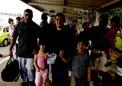 Diario Accion de General Rodriguez, politica, actualidad, noticias e informacion, personalidades e instituciones, policiales, galerias de fotos; historia de General Rodriguez, sus origenes, edificios, estancias, habitos y costumbres, anecdotas, comercios e industrias, los fundadores, antiguas instituciones, fotos e imagenes; suplementos especiales: la crisis politica, economica y social de la Argentina, los acontecimientos de Diciembre de 2001, articulos y entrevistas; Emigracion: toda la informacion destinada a aquellos que desean emigrar, radicarse o estudiar en el exterior, visas, pasaportes, consejos, guias, informacion util, links; Trueque: novedades e informacion, links, estructura del trueque; el casamiento de Maxima Zorreguieta y el principe Guillermo Alejandro de Holanda; Guerra de Afganistan: galeria de imagenes e informacion sobre la primera guerra del siglo XXI; el atentado a las torres Gemelas de Nueva York y dscripcion del hecho que conmovio al mundo; Empleo: consultoras, clasificados, agencias de empleo, consejos e informacion util, curriculum vitae, como confeccionarlos, noticias de actualidad; 
Los numeros de la crisis: Las consecuencias de la crisis politica, economica y social; estadisticas, pobreza, desnutricion, salud y asistencia; noticias regionales y provinciales, columnas y editoriales; informacion para negocios: pymes, links, empresas y negocios; Agenda Cultural con toda la informacion de cursos, universidades, talleres, escuelas y oportunidades, exposiciones de arte de la region; buscadores en Internet, Enlaces: links a los mejores sitios de educacion, cultura, arte, biografias, politica, interes general, web, Links del Diario Accion: RMS Titanic, su historia, su tragico viaje inaugural; historias, testimonios, documentos y articulos sobre el naufragio; links y sitios sobre el tema; la pelicula de Cameron, fotos e imagenes; suplementos especiales, Historia Argentina y de General Rodriguez, la llegada de la democracia en General Rodriguez, la asuncion de Juan Lumbreras como intendente en 1983, galeria de imagenes, sus palabras y los actos, su gabinete, festejos de la comunidad. Fundacion del pueblo de General Rodriguez, sus instituciones y personalidades relevantes, arquitectura y edificios, comercios e industrias, sus comienzos, estancias, inmigraciones italianas, espa�olas, vascas e irlandesas, anecdotas y efemerides, sus hombres ilustres, el Hospital Vicente Lopez y Planes, su fundacion por las Damas de Beneficencia, el hundimiento del crucero General Belgrano, testimonios de ex combatientes y tripulantes, su comandante Hector Elias Bonzo, fotos e imagenes, recuerdos y homenajes, historia de la familia Bonzo de General Rodriguez, entrevistas y articulos periodisticos. La guerra de Malvinas en el Atlantico Sur, el conflicto belico con Gran Breta�a de 1982, politicos relevantes, Benjamin Paez y Trueba, fotos antiguas de familias fundadoras, galerias de imagenes de pobladores, recorrida virtual por el antiguo General Rodriguez, el paso de la Infanta en 1910, historia de La Serenisima, la familia Mastellone, La Choza, Bernardo de Irigoyen, peronismo y radicalismo y muchisimo mas