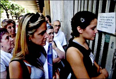 Diario Accion de General Rodriguez, politica, actualidad, noticias e informacion, personalidades e instituciones, policiales, galerias de fotos; historia de General Rodriguez, sus origenes, edificios, estancias, habitos y costumbres, anecdotas, comercios e industrias, los fundadores, antiguas instituciones, fotos e imagenes; suplementos especiales: la crisis politica, economica y social de la Argentina, los acontecimientos de Diciembre de 2001, articulos y entrevistas; Emigracion: toda la informacion destinada a aquellos que desean emigrar, radicarse o estudiar en el exterior, visas, pasaportes, consejos, guias, informacion util, links; Trueque: novedades e informacion, links, estructura del trueque; el casamiento de Maxima Zorreguieta y el principe Guillermo Alejandro de Holanda; Guerra de Afganistan: galeria de imagenes e informacion sobre la primera guerra del siglo XXI; el atentado a las torres Gemelas de Nueva York y dscripcion del hecho que conmovio al mundo; Empleo: consultoras, clasificados, agencias de empleo, consejos e informacion util, curriculum vitae, como confeccionarlos, noticias de actualidad; 
Los numeros de la crisis: Las consecuencias de la crisis politica, economica y social; estadisticas, pobreza, desnutricion, salud y asistencia; noticias regionales y provinciales, columnas y editoriales; informacion para negocios: pymes, links, empresas y negocios; Agenda Cultural con toda la informacion de cursos, universidades, talleres, escuelas y oportunidades, exposiciones de arte de la region; buscadores en Internet, Enlaces: links a los mejores sitios de educacion, cultura, arte, biografias, politica, interes general, web, Links del Diario Accion: RMS Titanic, su historia, su tragico viaje inaugural; historias, testimonios, documentos y articulos sobre el naufragio; links y sitios sobre el tema; la pelicula de Cameron, fotos e imagenes; suplementos especiales, Historia Argentina y de General Rodriguez, la llegada de la democracia en General Rodriguez, la asuncion de Juan Lumbreras como intendente en 1983, galeria de imagenes, sus palabras y los actos, su gabinete, festejos de la comunidad. Fundacion del pueblo de General Rodriguez, sus instituciones y personalidades relevantes, arquitectura y edificios, comercios e industrias, sus comienzos, estancias, inmigraciones italianas, espa�olas, vascas e irlandesas, anecdotas y efemerides, sus hombres ilustres, el Hospital Vicente Lopez y Planes, su fundacion por las Damas de Beneficencia, el hundimiento del crucero General Belgrano, testimonios de ex combatientes y tripulantes, su comandante Hector Elias Bonzo, fotos e imagenes, recuerdos y homenajes, historia de la familia Bonzo de General Rodriguez, entrevistas y articulos periodisticos. La guerra de Malvinas en el Atlantico Sur, el conflicto belico con Gran Breta�a de 1982, politicos relevantes, Benjamin Paez y Trueba, fotos antiguas de familias fundadoras, galerias de imagenes de pobladores, recorrida virtual por el antiguo General Rodriguez, el paso de la Infanta en 1910, historia de La Serenisima, la familia Mastellone, La Choza, Bernardo de Irigoyen, peronismo y radicalismo y muchisimo mas