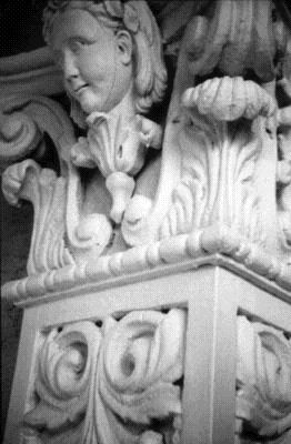 Column detail on a house in the Lower Garden District