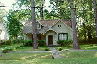 Cute Covington cottage. 