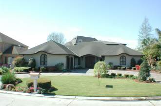 Gorgeous modern home in Kenner currently for sale.&nbsp; Click on picture for more information.