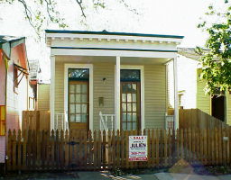 Beautifully restoried Greek-revival home in Treme