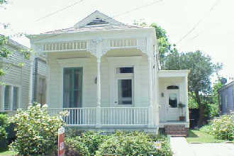 Beautiful Victorian home on Annunication in Uptown.