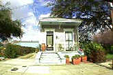 Single shotgun-styled home in Algiers Point